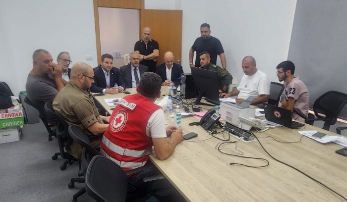 نديم الجميّل يزور غرفة إدارة الكوارث في بيروت ويثني على عمل المحافظ عبود
