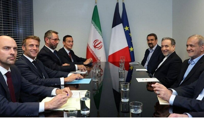 ماكرون يوجه تحذيرا وطلبا لبزشكيان