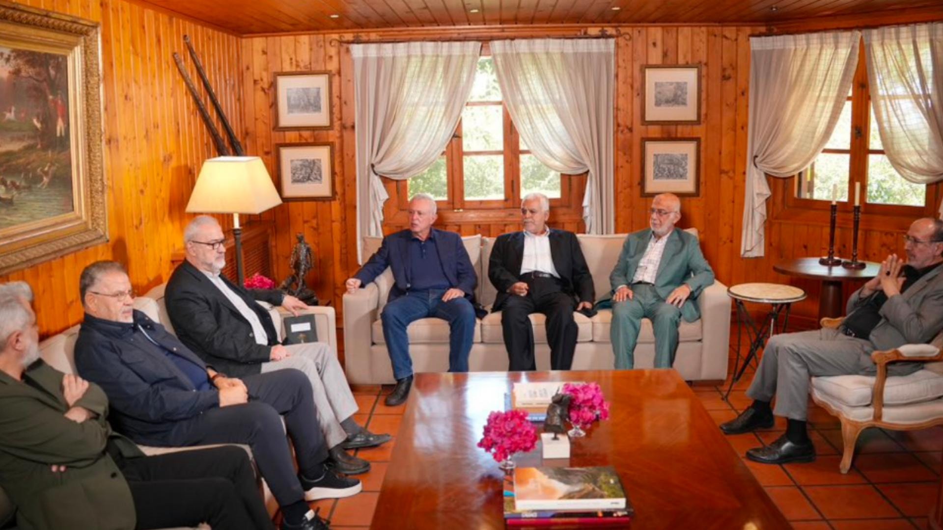 فرنجية استقبل وفداً من 