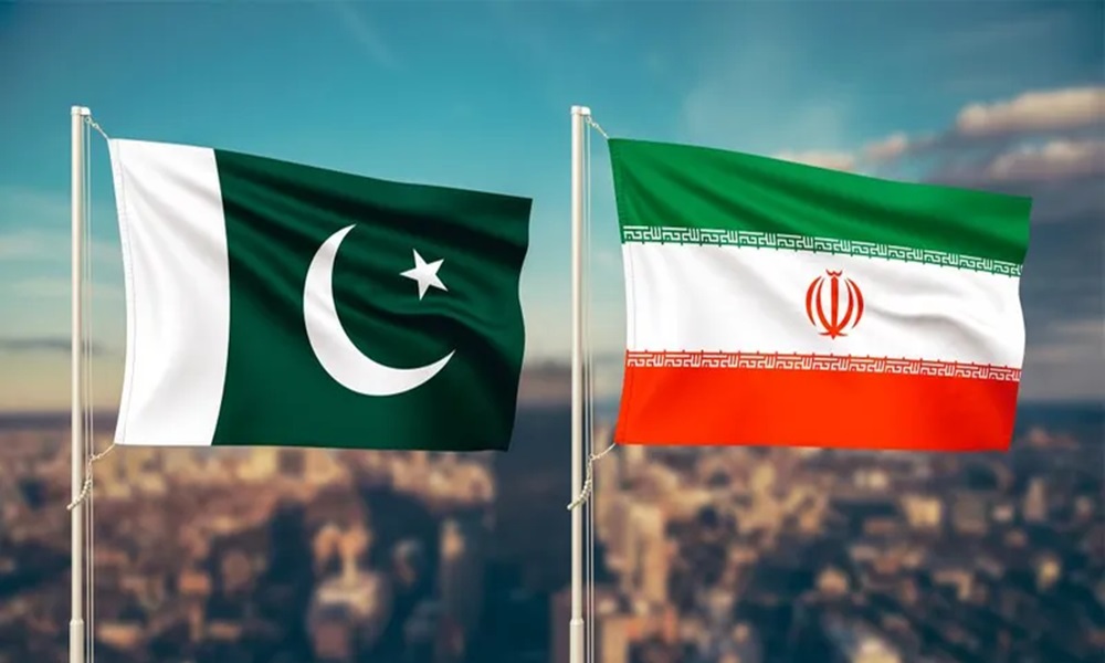 باكستان وإيران تؤكدان أهمية أمن الملاحة