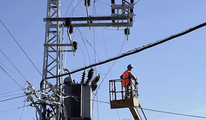 شركة كهرباء زحلة باشرت بإصلاح الأعطال على الشبكة المتضررة