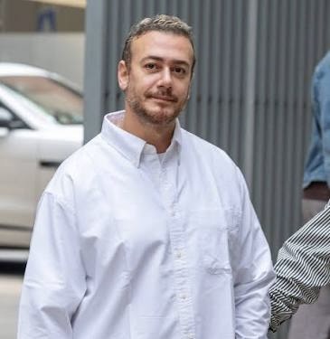 عقوبة بالسجن  10 سنوات لفنان معروف في قضية اغتصاب