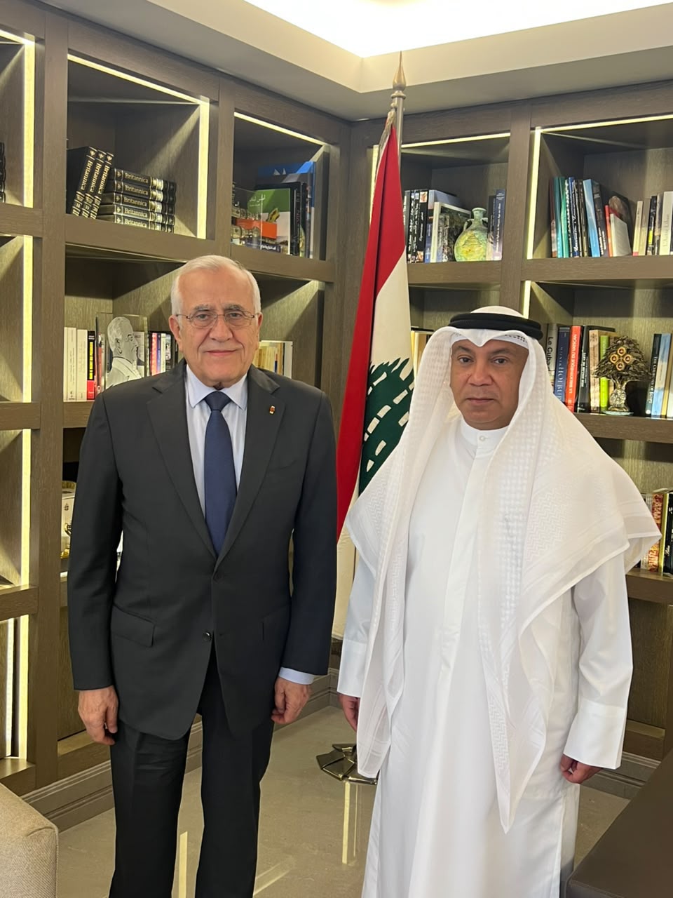 سليمان يلتقي السفير الكويتي ويشكر دعم الكويت للبنان