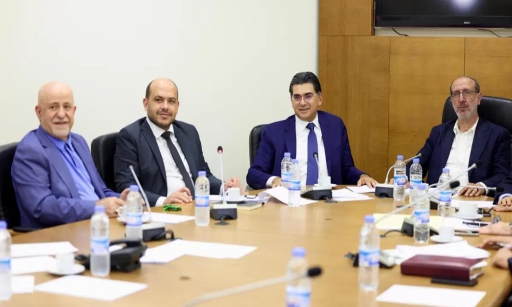 إليكم أبرز ما أُعلن في اجتماع لجنة الإعلام والاتصالات