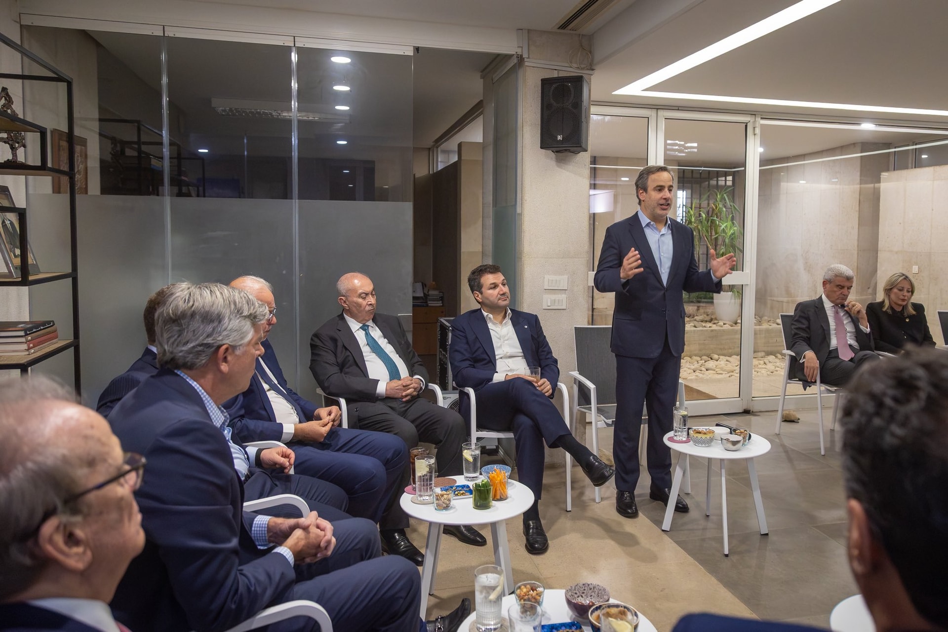 معوّض: علينا أن نعمل جنبًا إلى جنب مع الولايات المتحدة
