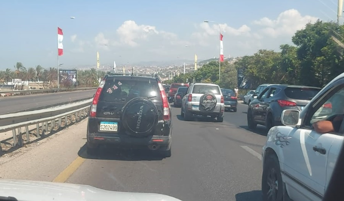 نزوح جماعي من جنوب لبنان.. و”اليونيفيل” لموظفيها: غادروا!