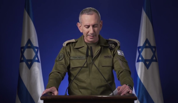 إسرائيل تهدد وتحذر : ابتعدوا عن مواقع حزب الله والحرب ستستمر