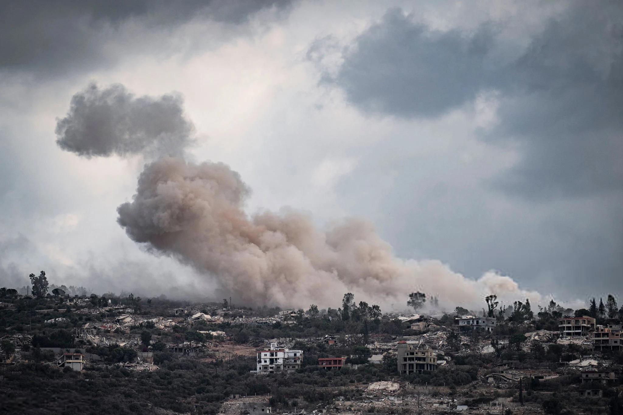 انهيار الديبلوماسية اقليميا وهجوم وشيك على الابواب استئناف المفاوضات العسكرية... بعبدا تطعن بقانون اصلاح المصارف
