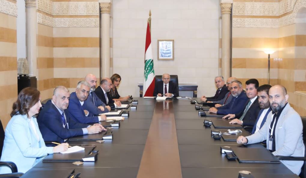 سلام يرأس اجتماعاً لبحث مطالب البلديات المجاورة لمكبّ سرار