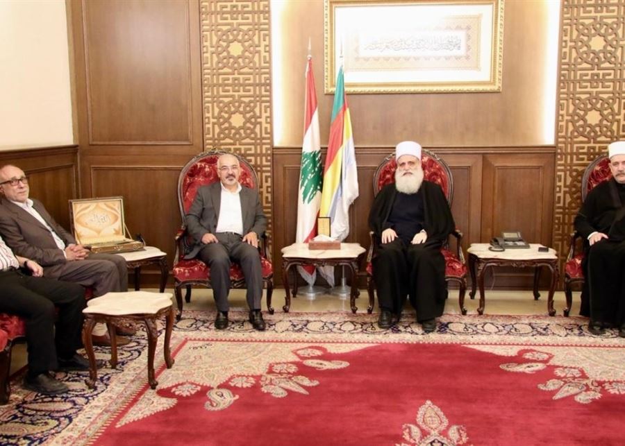 شيخ العقل بحث موضوع الحوار مع وفد ممثل للعلامة فضل الله واستقبل الشيخ حسن
