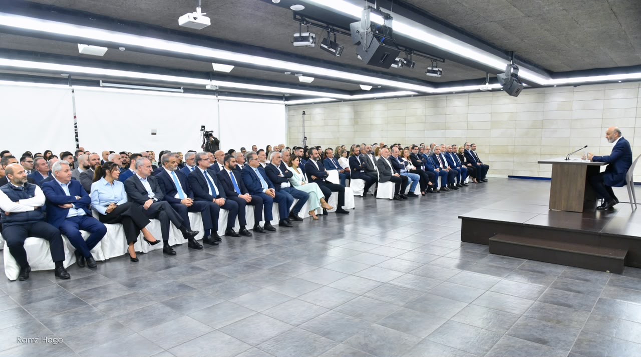 جعجع: أزمة الكهرباء لم تعد تحتمل التأجيل والمطلوب قرارات وتنفيذ لا مزيد من ترحيل المسؤوليات