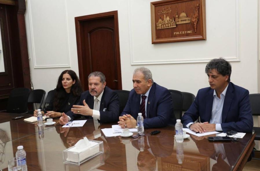 ياسر عباس والسفير الأسعد يبحثان مع مركز نورف الحوار الوطني وأوضاع اللاجئين في لبنان