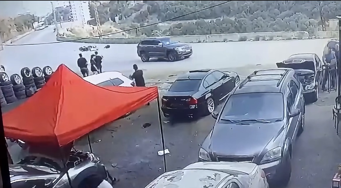 وفاة شاب وإصابة قاصر بحادث سير مروّع بين دراجتين ناريتين في الكورة