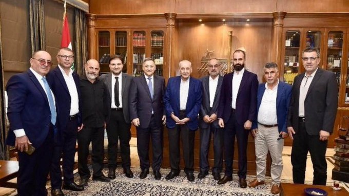 بري تابع الأوضاع الجنوبية والمعيشية
