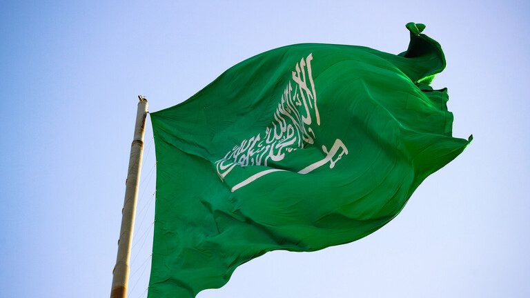 إنذار بإخلاء موقع في صنعاء وتهديد بالرد على الرياض!