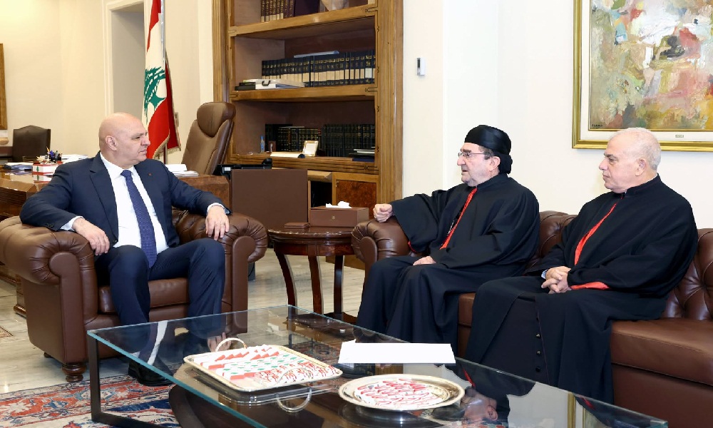 الرئيس عون اطّلع على مسودة كتاب يوثّق زيارة البابا إلى لبنان