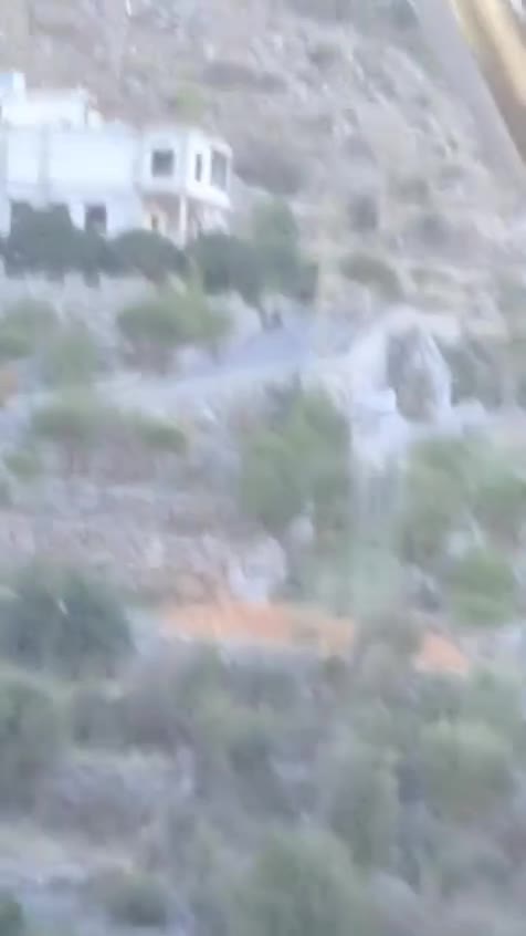 الجيش الإسرائيلي يداهم منزلًا في كفرشوبا