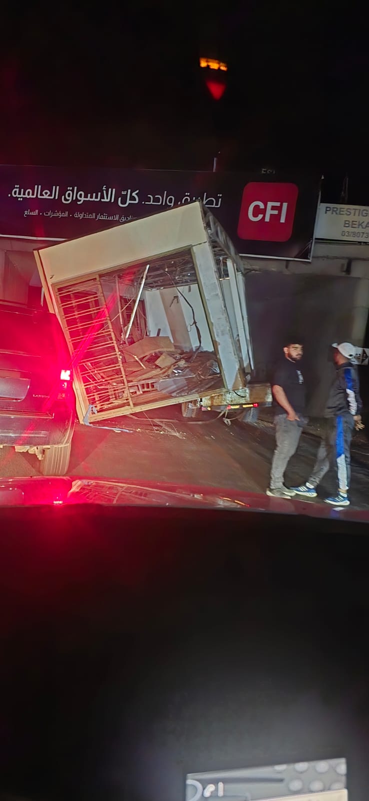 انقلاب بيت جاهز على أوتوستراد شكا… هل من إصابات؟