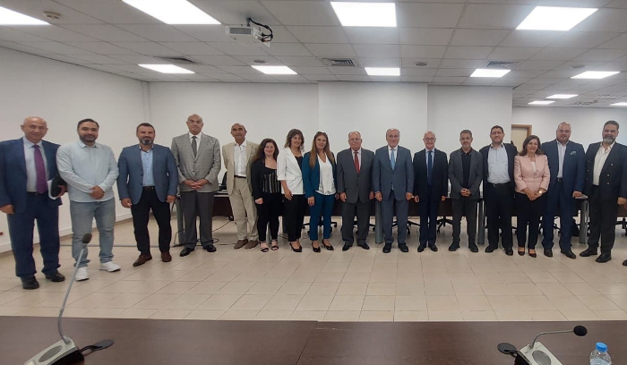 الحلبي يبحث مع ممثل اليونيسف تداعيات قرار تسجيل التلامذة النازحين