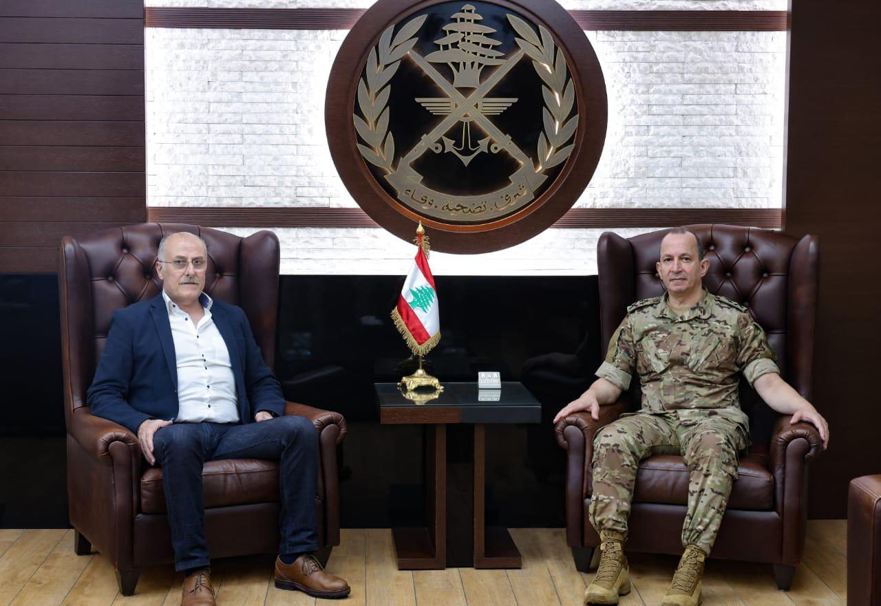 قائد الجيش استقبل النائب بلال عبدالله
