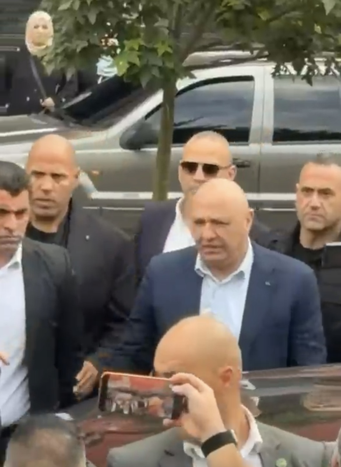 وصول الرئيس عون الى معرض رشيد كرامي