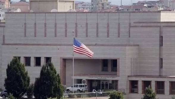 إخلاء موظفين غير أساسيين من السفارة الأميركية في بيروت