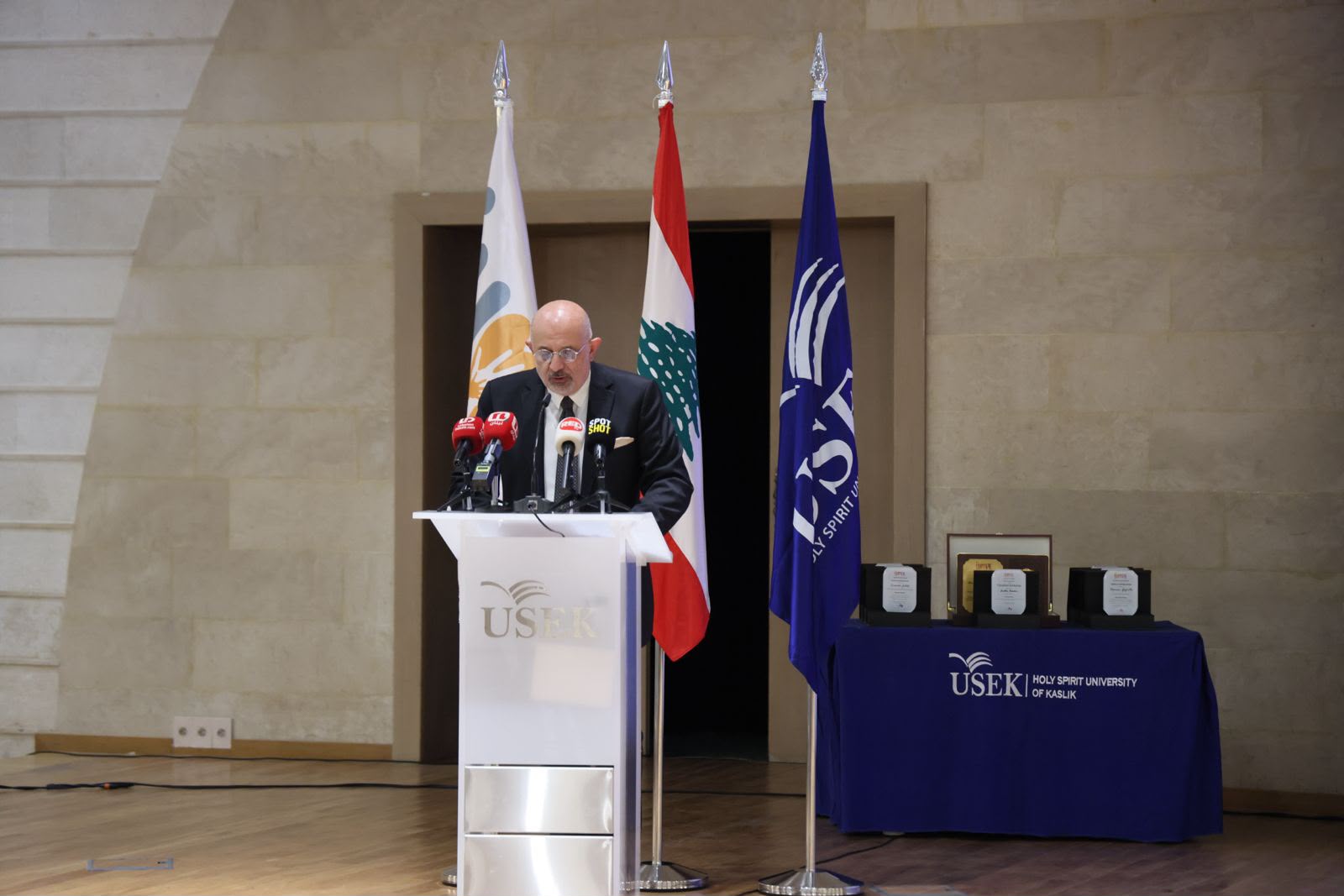 نصار: وزارة العدل ستدرس خيارات تعزيز التعاون القضائي الدولي بينها الانضمام إلى اتفاقية لاهاي بشأن الاختطاف الدولي للأطفال