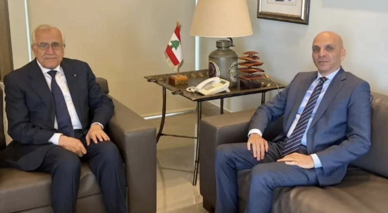 سليمان التقى السفير المصري الجديد