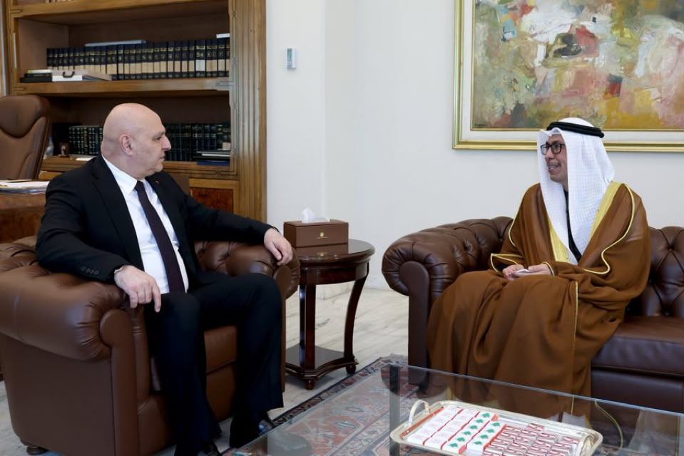 الرئيس عون يبحث العلاقات مع الإمارات وروسيا والبحرين ويؤكد تضامن لبنان مع المنامة