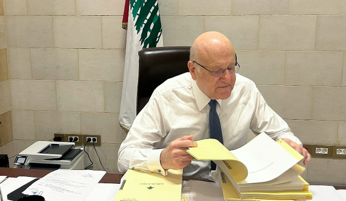 بوشيكيان: ماذا يفيد الاقفال والتعطيل لقد الغينا الجلسة
 فهل هذا ينفع البلد؟