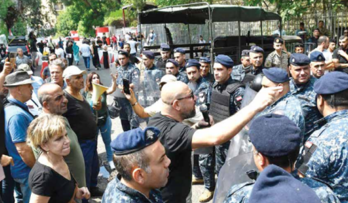 قبرص: لسنا طرفاً في المشكلة... ترحيل الرئاسة يداهم حراك السفراء