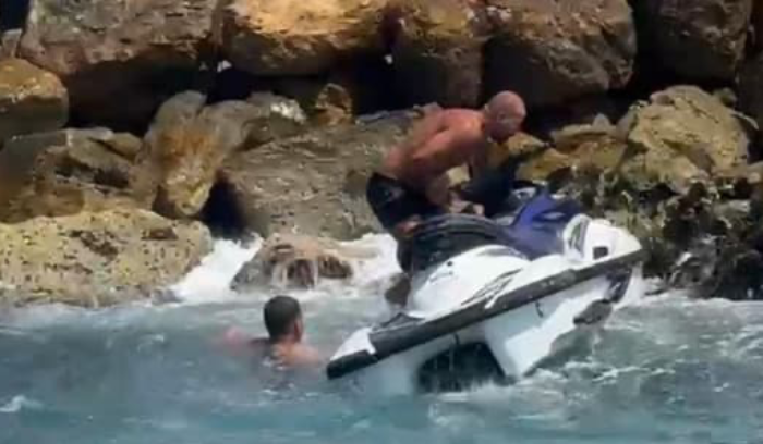 حادث في البحر... وإنقاذ شابين