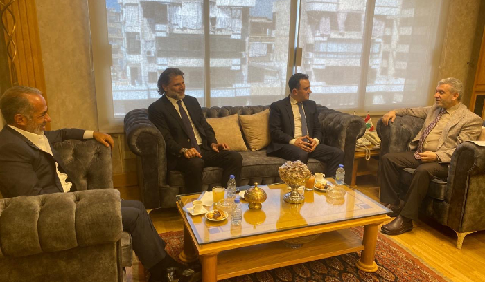 وفد من الجمهورية القوية طالب وزير العمل بتشديد الرقابة على العمالة السورية غير الشرعية