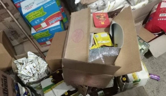 ضبط بضائع منتهية الصلاحية داخل مستودع في الضنية