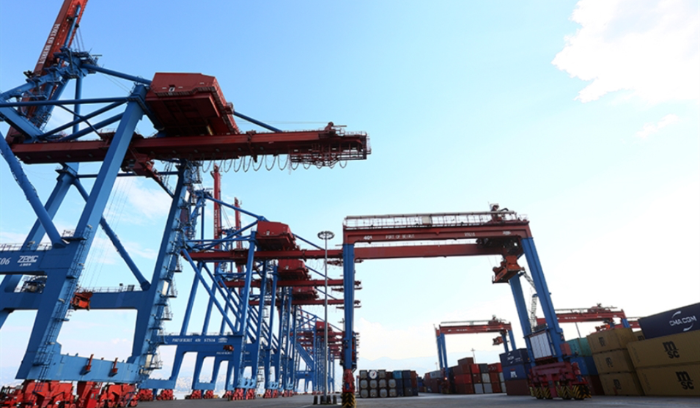 رائحة الفساد تطلّ من المرفأ: قانون الشراء العام لا ينطبق علينا!