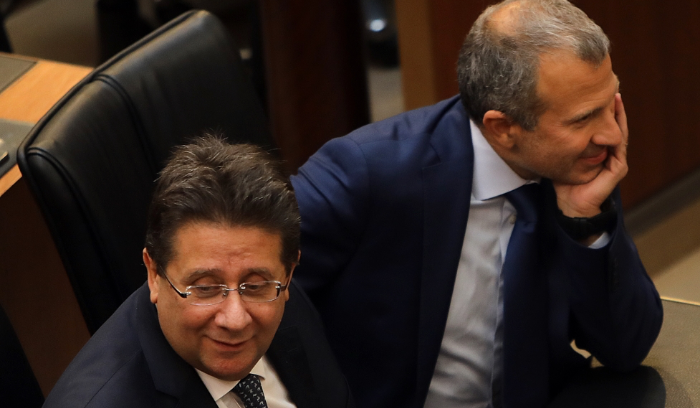 كنعان خارج التيار... و«عقد الأربعة» يكتمل