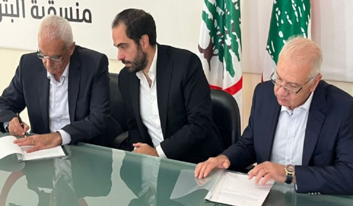 “القوات” توقّع على اقتراح قانون لتجهيز مطارات مدنية