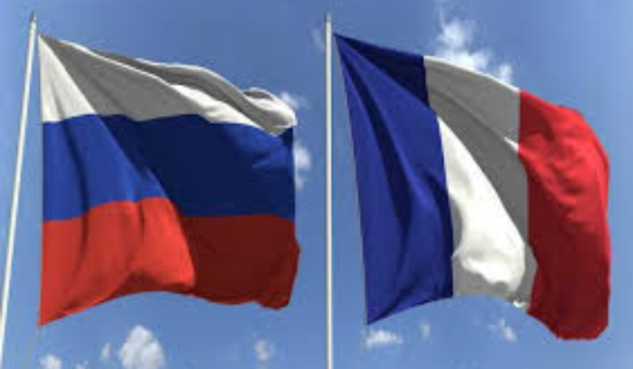 فرنسا وروسيا: تقاطع العودة والانكفاء في الوقت الصعب