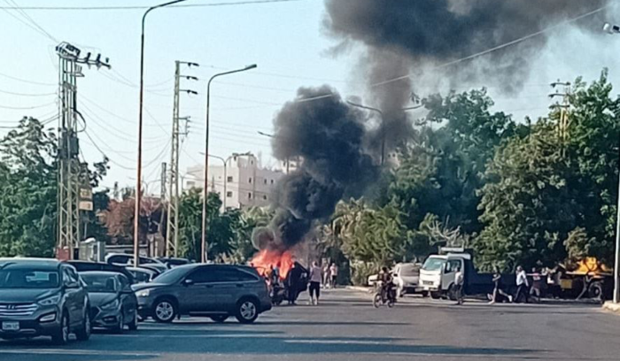 مقتل شخصين في الغارة الإسرائيلية على السيارة في صيدا