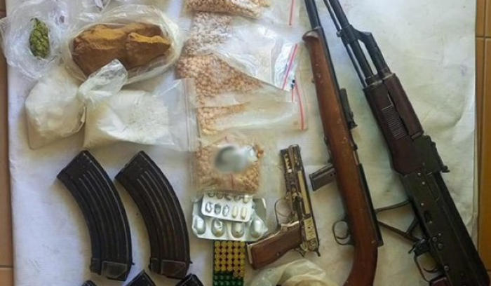 عملية دهم وتوقيف 3 أشخاص في بلدة حورتعلا - البقاع