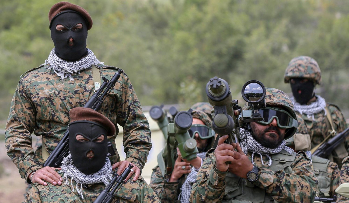 إسرائيل ترسم خطوطاً حمراء أمام استهداف المدنيين أو قواعد عسكرية بالوسط<br />
«حزب الله» يصيغ رده «تحت سقف مصالح لبنان»