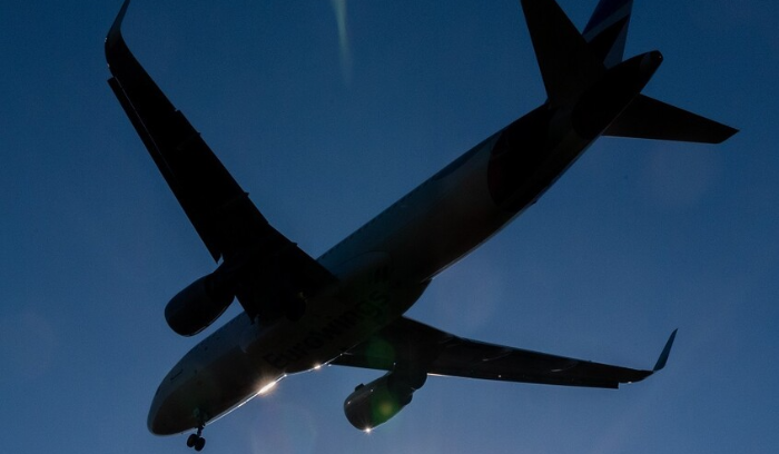 مصر تدعو شركات الطيران إلى تجنب مجال إيران الجوي خلال الساعات المقبلة