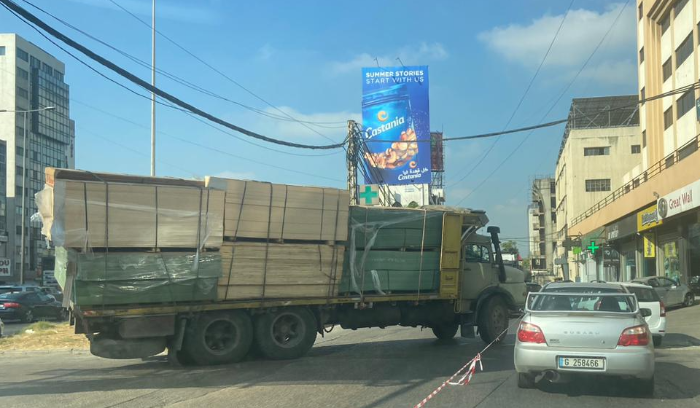 زحمة سير خانقة من جونيه إلى نهر الموت ... ما السبب؟