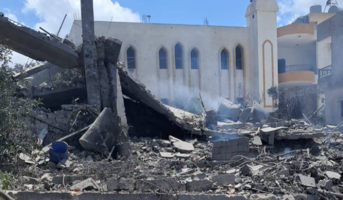 الطيران الحربي الاسرائيلي يستهدف منزلًا  في طيرحرفا