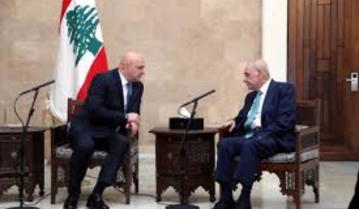 عون مُتمسّك بالتفاهمات مع «الثنائي»: لا تسرّع بملف السلاح<br />
واشنطن لا تتراجع عن ضغوطها... لكن لا تضع جدولاً زمنياً<br />
غارات «إسرائيليّة» جنوباً... قائد الجيش: الأمن الداخلي مضبوط