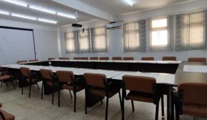 موظفو الجامعة اللبنانية اعتصموا امام وزارة التربية للمطالبة بانصافهم