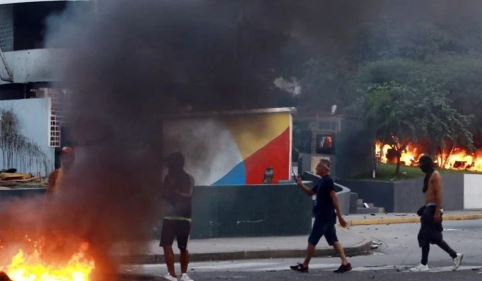 فنزويلا تعلق الرحلات الجوية مع بنما والدومينيكان اعتبارا من يوم غد