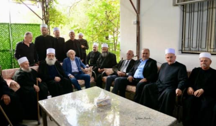 جنبلاط: غياب الرئيس يضعف الوطن