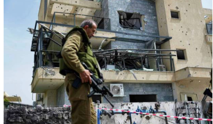 احتمالات التهدئة والحرب متساوية وواشنطن تضغط لهدنة مؤقتة!<br />
«مسوّدة» رسمية حول «اليوم التالي».. والجيش يتحضر لوجستيا<br />
ردود اسرائيلية «يائسة» على «الهدد 3» وتهويل بمواجهة وشيكة