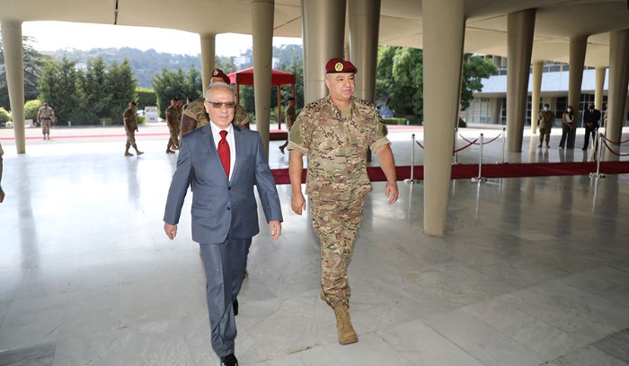 التمديد لعضوي المجلس العسكري رهن اتصالات بري هل تتم المقايضة برئاسة الاركان ام تعقد صفقة شاملة ؟